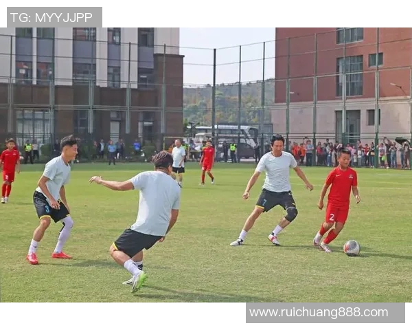 足球明星互相赞美的精彩瞬间合集让你感受球场魅力与友谊的真谛