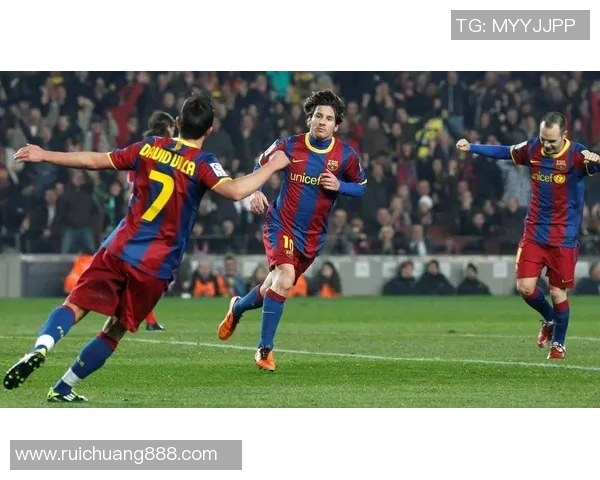 足球明星开路视频集锦展现球场风采与精彩瞬间的完美结合