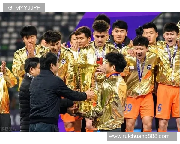 日照足球明星阵容正式公布引发球迷热议和期待